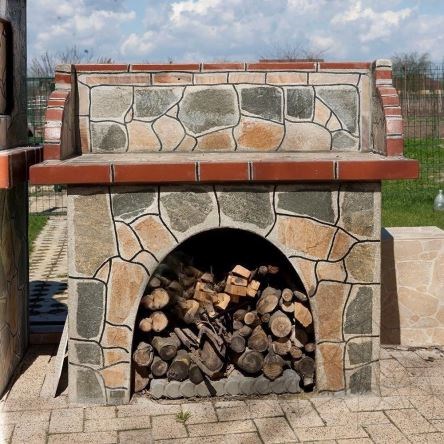 Barbeque Table with polygonal flagstone