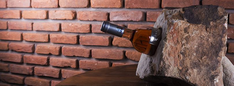 Win a Sandstone holder for your wine bottles!