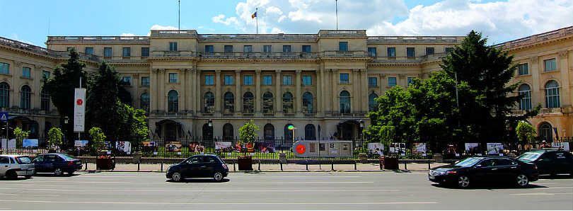 Discover the unique history & architecture of the Royal Palace in Bucharest
