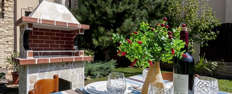 Landscaping ideas for a garden barbecue
