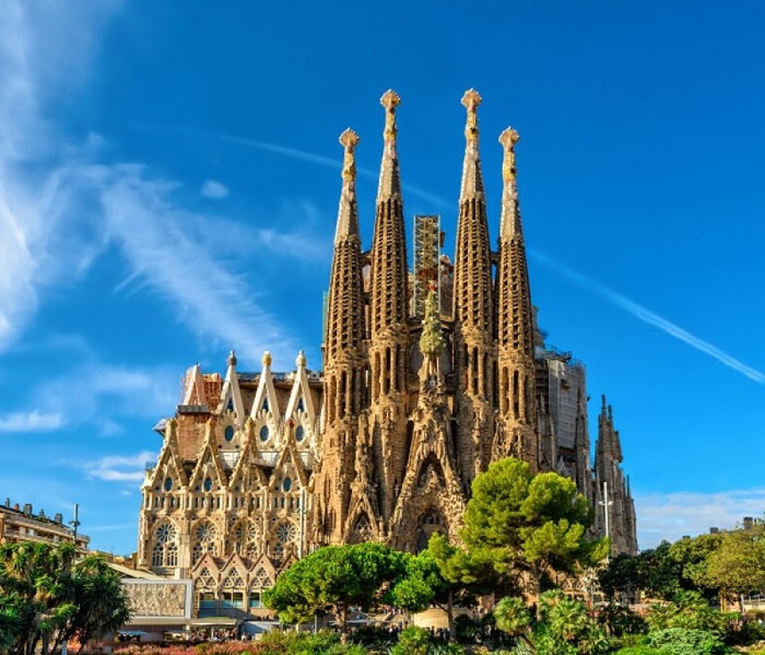 Must-visit destinations – Discover 4 Imposing Natural Stone Churches