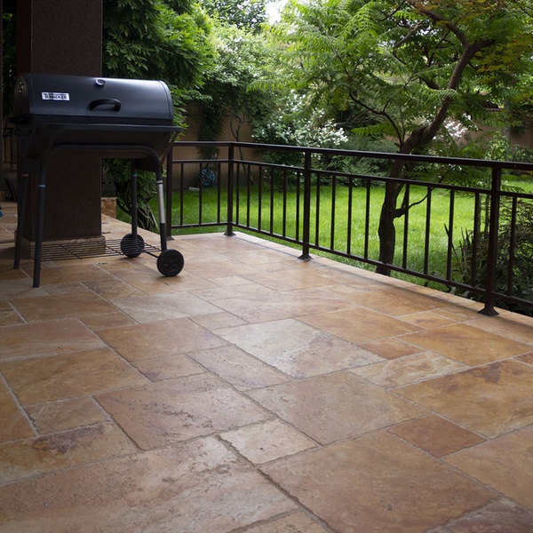 5 Tips for Exterior Decoration Projects with Travertine