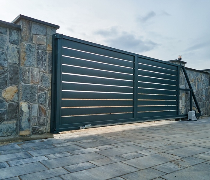 How to Put Up a Fence: A Step-by-step Installation Guide