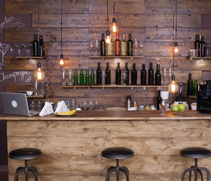 How to Set Up a Bar in Your Living