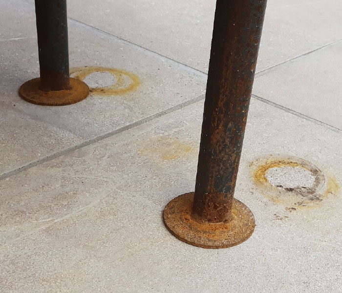 How to remove rust from paving slabs