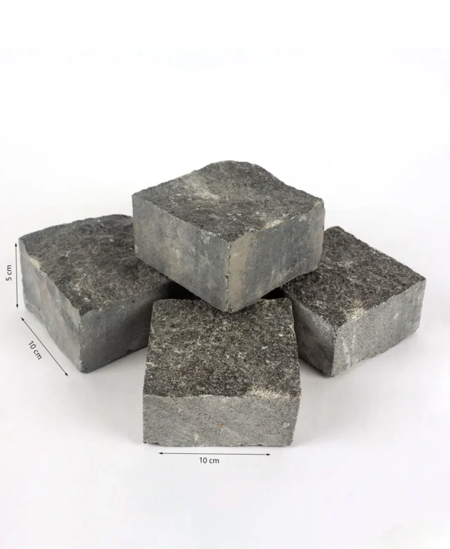 Anthracite 4 Sides Cut Granite Cobblestone, 10 x 10 x 5 cm